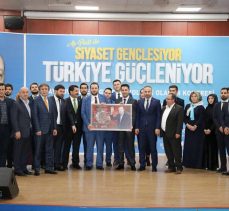 AK Çayırova’da Başkan Güler Oldu