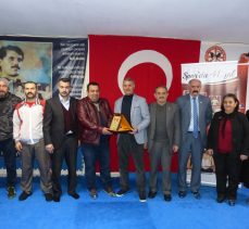 Altay’dan Gazete Ulus’a Plaket!