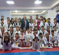 Teaekwondo İlk Kuşak İmtihanı Başarılı