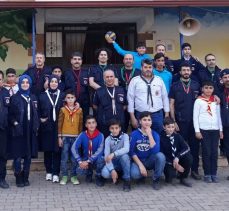 Kağıtsporlu izci liderlerinden anlamlı yardım