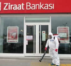 Banka şubeleri ve ATM’ler dezenfekte ediliyor