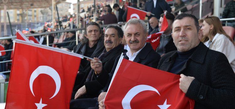 GTO’DAN BAYRAK JESTİ!