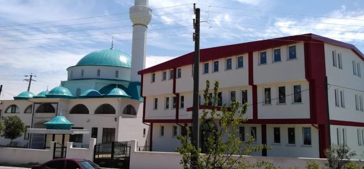 Darıca Bilal Habeşi Cami’iine ve Kuran Kursu’na Malzeme Yardımı