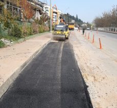 Kent genelindeki yollar bakımdan geçiyor