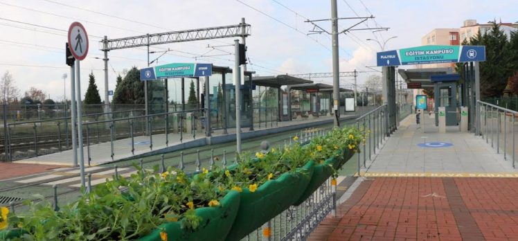 TRAMVAY DURAKLARINA GÖRSEL DOKUNUŞ