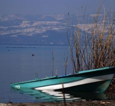 Sapanca Gölü yükseldi, karaya oturan kayıklar suyla buluştu