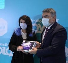 Dilovası’nda tablet dağıtımları devam ediyor