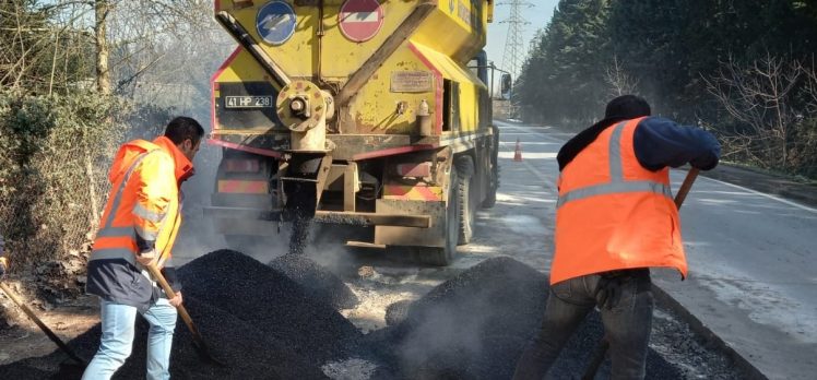 Bozulan, aşınan yollara hızlı müdahale