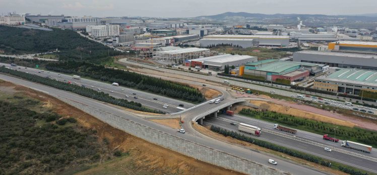 Gebze’de köprü bağlantısı 12 günde tamamlandı