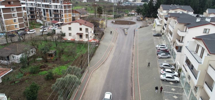 Başiskele ve Gölcük’te yol seferberliği