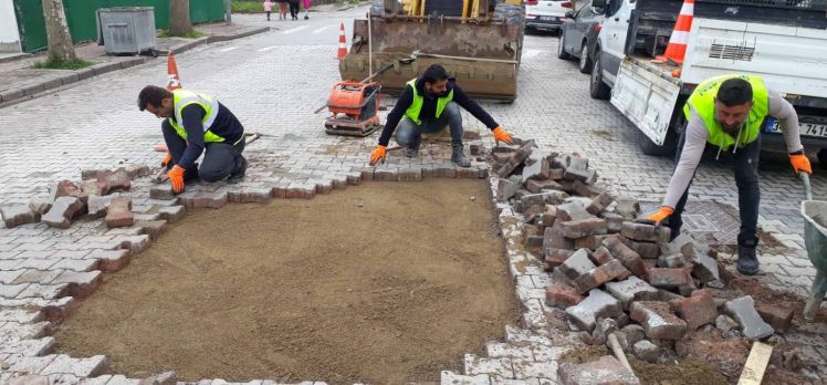 Sokağa çıkma kısıtlamasında yaya kaldırımları onarıldı