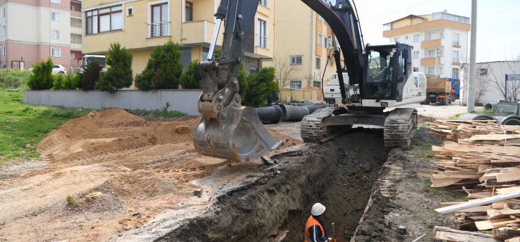 Çayırova’da yağmur suyu hattı çalışması