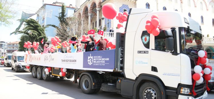 Kocaeli Şehir Tiyatroları çocuklara bayram havası yaşattı