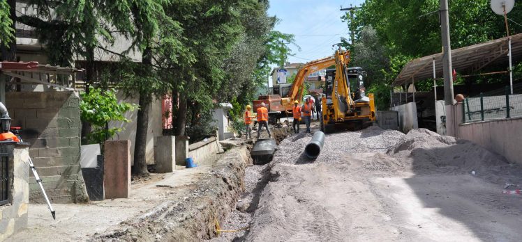 Gölcük İhsaniye’de yağmur suyu altyapısı yapılıyor