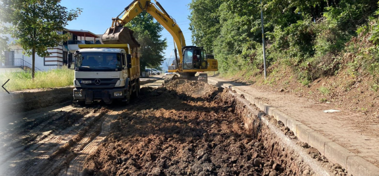 Başiskele’de cadde ve sokaklar elden geçiyor