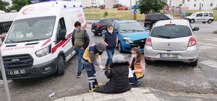 Çayırova’da iki otomobil çarpıştı; 1 yaralı!