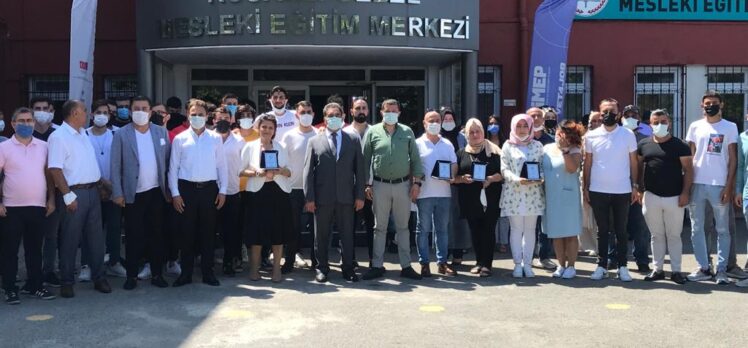 Gebze Mesleki Eğitim Merkezinde İlk Lise Diplomaları Verildi