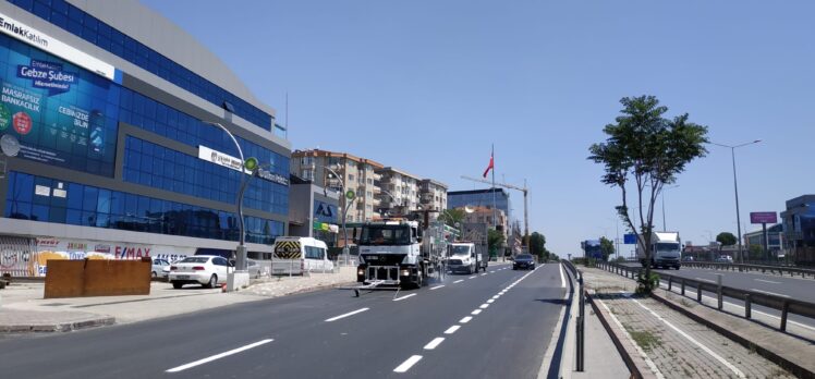 Gebze İstanbul Caddesi’nde yol çizgileri çizildi