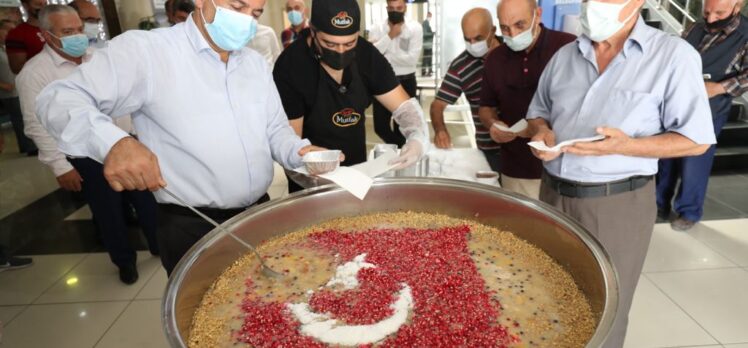 Başkan Büyükgöz’den personele aşure ikramı