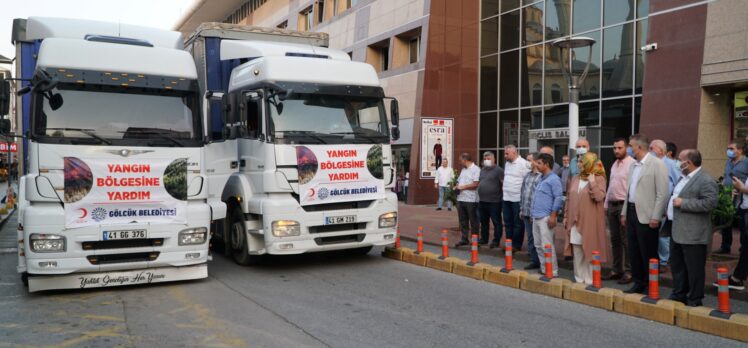 GÖLCÜK BELEDİYESİ 2 TIR YARDIM MALZEMESİ SONRASINDA 1 SU TANKERİNİ DE YANGIN BÖLGESİNE GÖNDERDİ