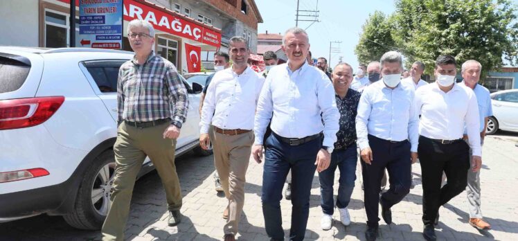 Başkan Büyükakın, “137 kilometre kanalizasyon hattı döşeyeceğiz’’