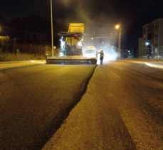 Asfaltlamada gece gündüz durmak yok