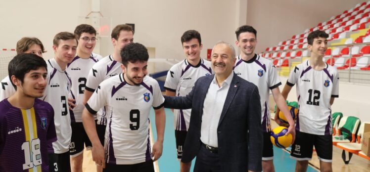 Genç Voleybolcular Gebze’yi Şampiyonda Temsil Ediyor