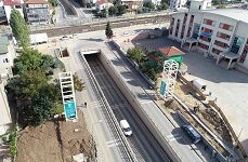 Büyükşehir, Darıca Okul Yolu Caddesi’nde yaya üstgeçidi yapıyor