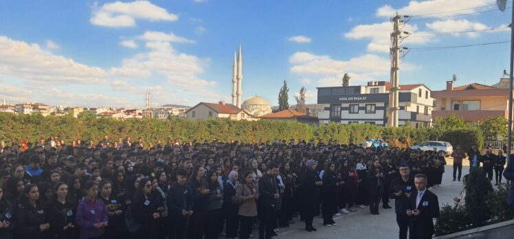 Öğrencileri Zeliha öğretmeni unutmadı…